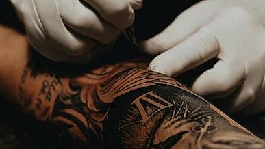 Disinformation about tattoos in young people 